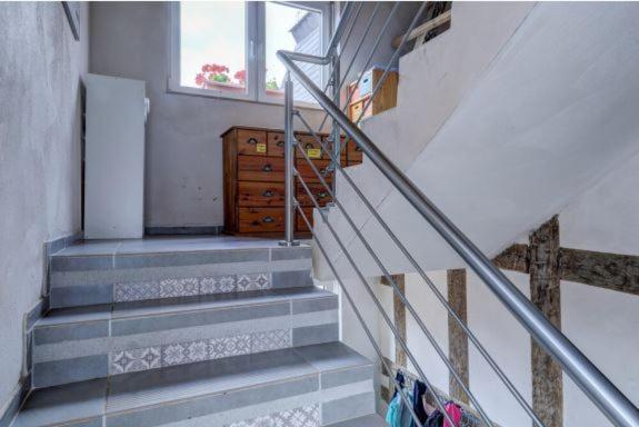 Freundliches Appartement - Bitte Angaben Zum Gastgeber Lesen Wehrheim Bagian luar foto